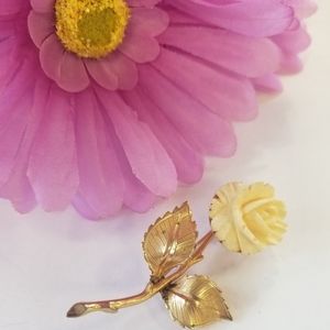 Wonderful VTG Ivory Rose Brooch